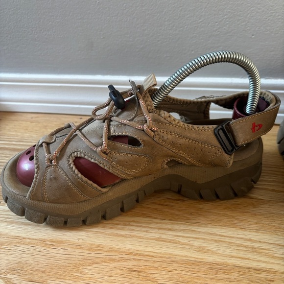 Vintage B.U.M. Equipment Tan and Brown Comfort Sandals - Picture 2 of 8